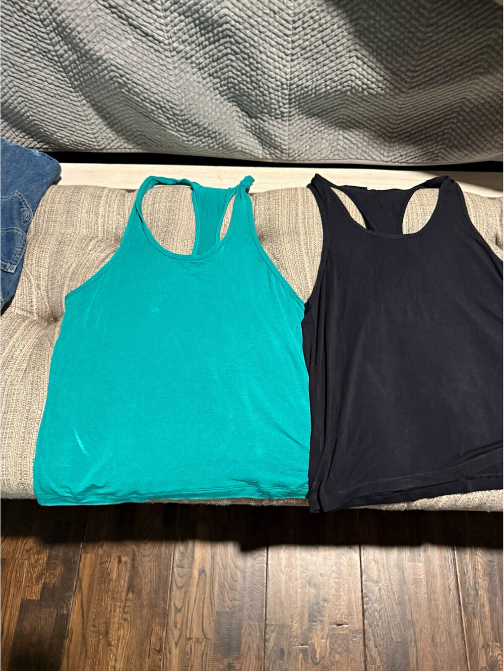 Alo Women’s Racerback Tank Tops Lot of 2 Scoop Neck